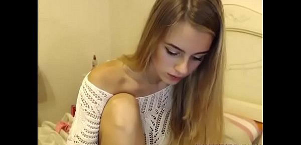  sexy cum slut fucks her shaved pussy in private video